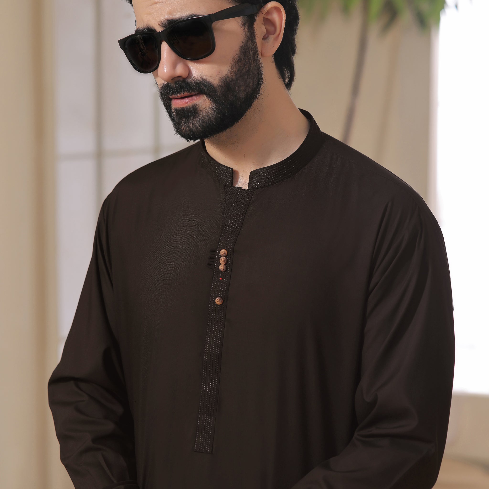 BRAWN BUTTON EMBIODERY AJ # 2025